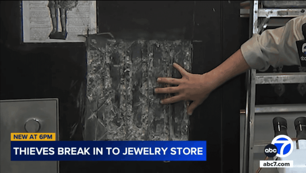 CF7236 Safe withstanding 800K Burglary